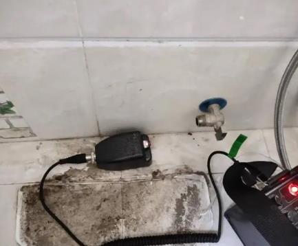 沐川屋顶漏水维修公司分享下卫生间漏水的危害及解决方法
